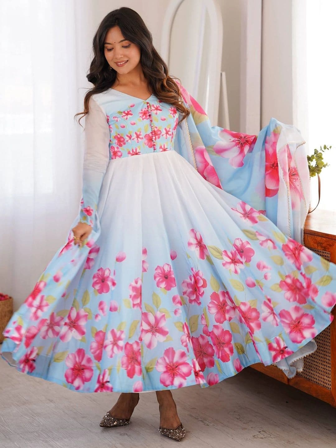 SAJAVAT ETHENIC WEAR Women Floral Printed Empire Kurta with Trousers & With Dupatta thumbnail 2