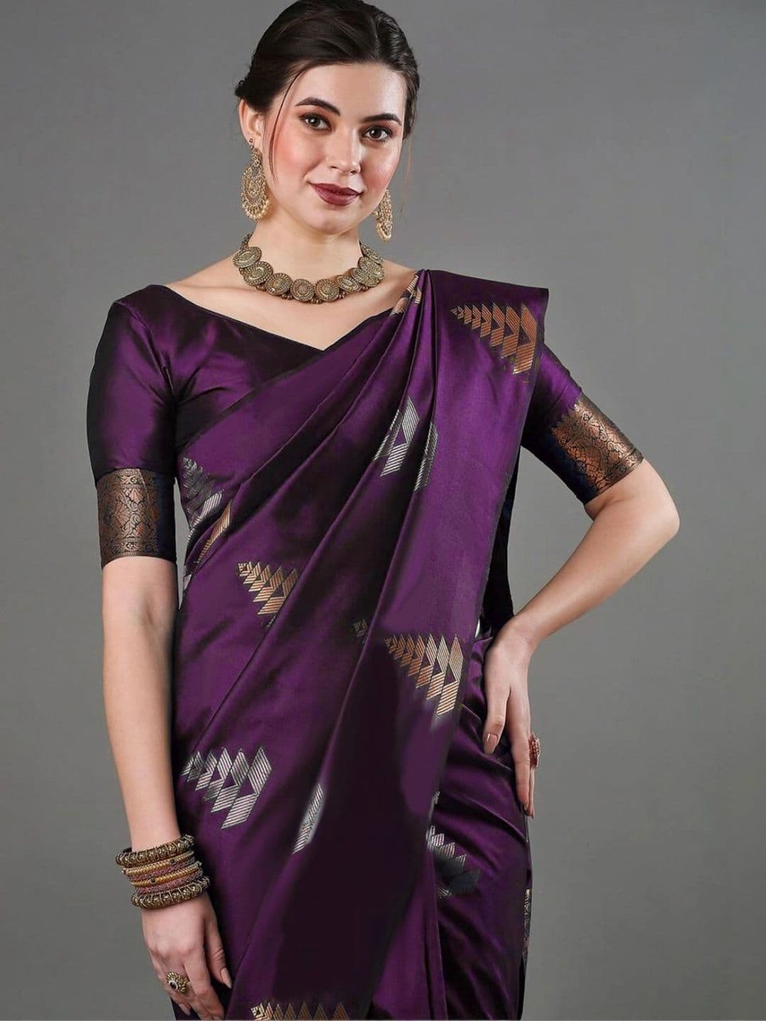 revika Women Woven Design Zari Art Silk Designer Kanjeevaram Saree thumbnail 4