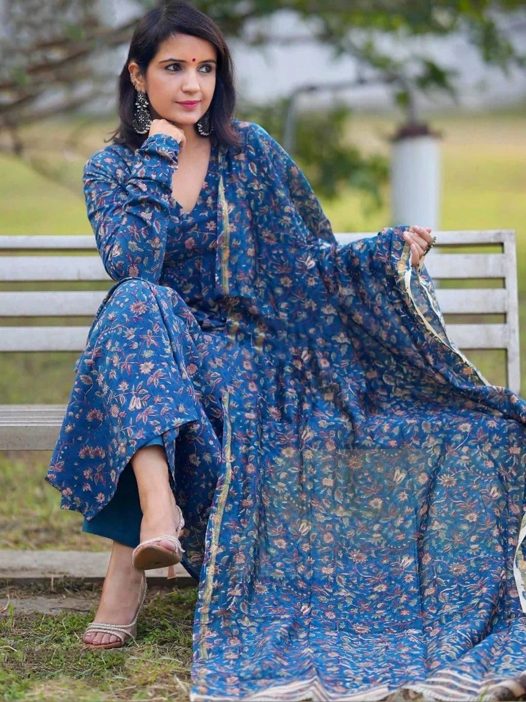 all about you Women Floral Printed Empire Kurta with Trousers & Dupatta thumbnail 2