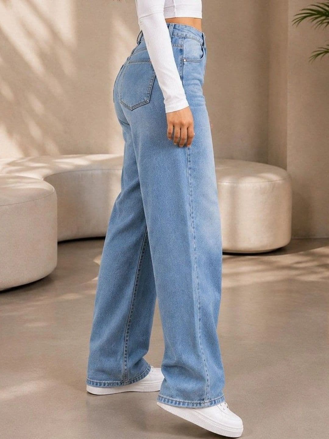 DENIMLOOK Women High-Rise Light Fade Jeans thumbnail 2