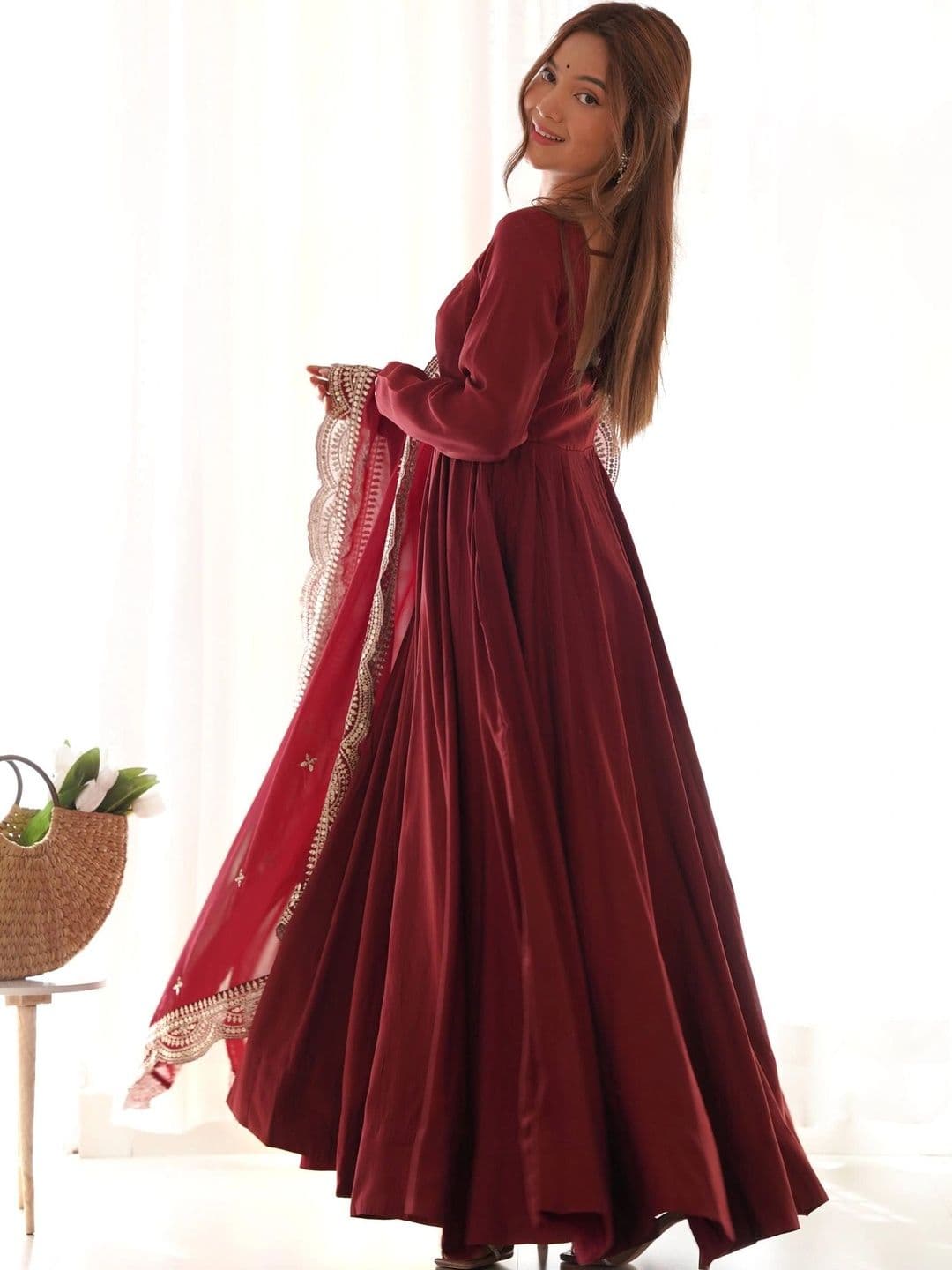 SAJAVAT ETHENIC WEAR Women  Chanderi Silk Kurta with Trousers & With Dupatta thumbnail 4