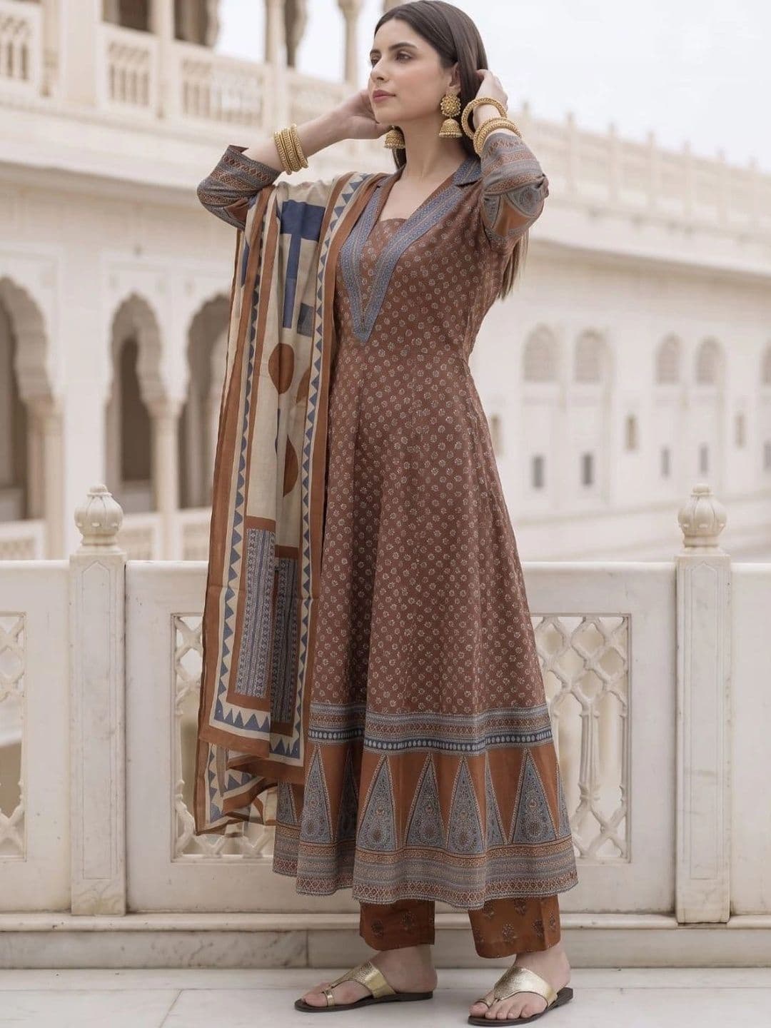 Laasika Women Ethnic Motifs Printed Regular Kurta with Palazzos & With Dupatta thumbnail 4