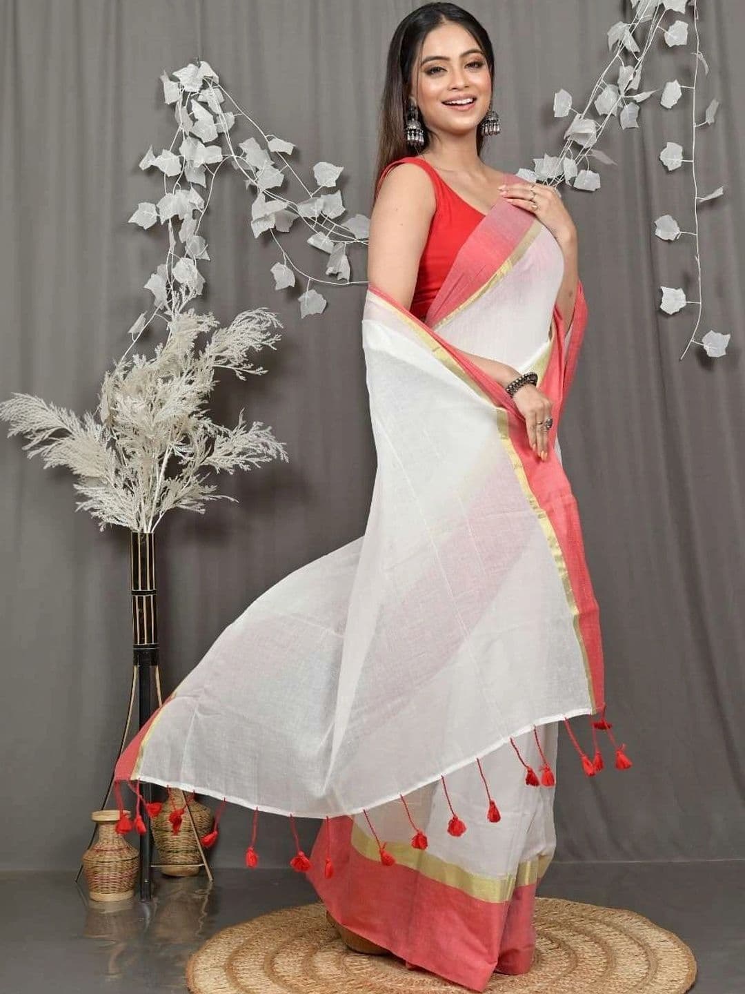 RoyBoni Pure Cotton Taant Saree thumbnail 2