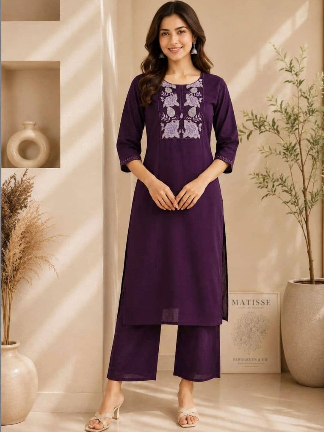 VASTRAHOUSE Women Ethnic Motifs Embroidered Regular Thread Work Kurta with Palazzos thumbnail 5