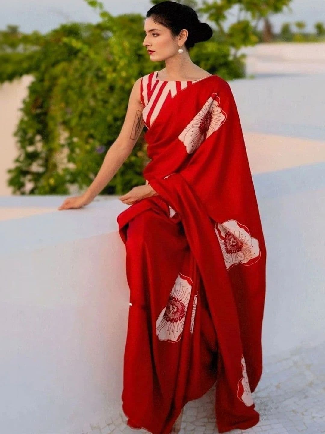 KALINI Floral Mirror Work Silk Blend Heavy Work Mysore Silk Saree - view 1