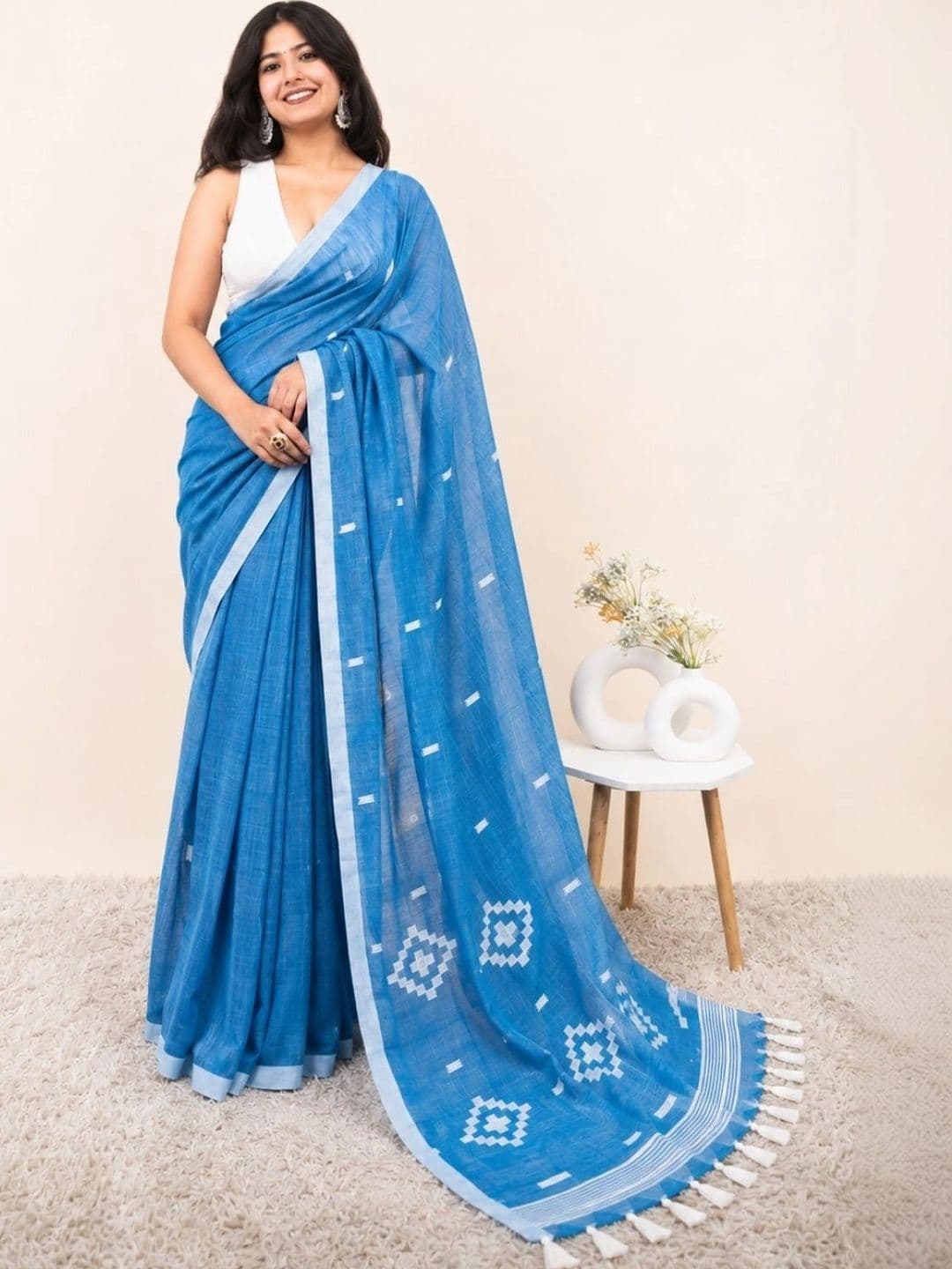 MISS WEARS Embellished Saree - view 1