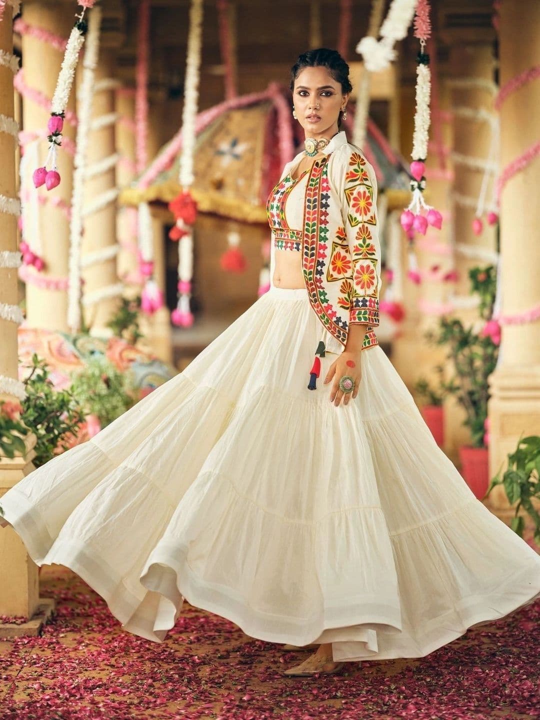 Sangria Embroidered Thread Work Ready to Wear Lehenga & thumbnail 4