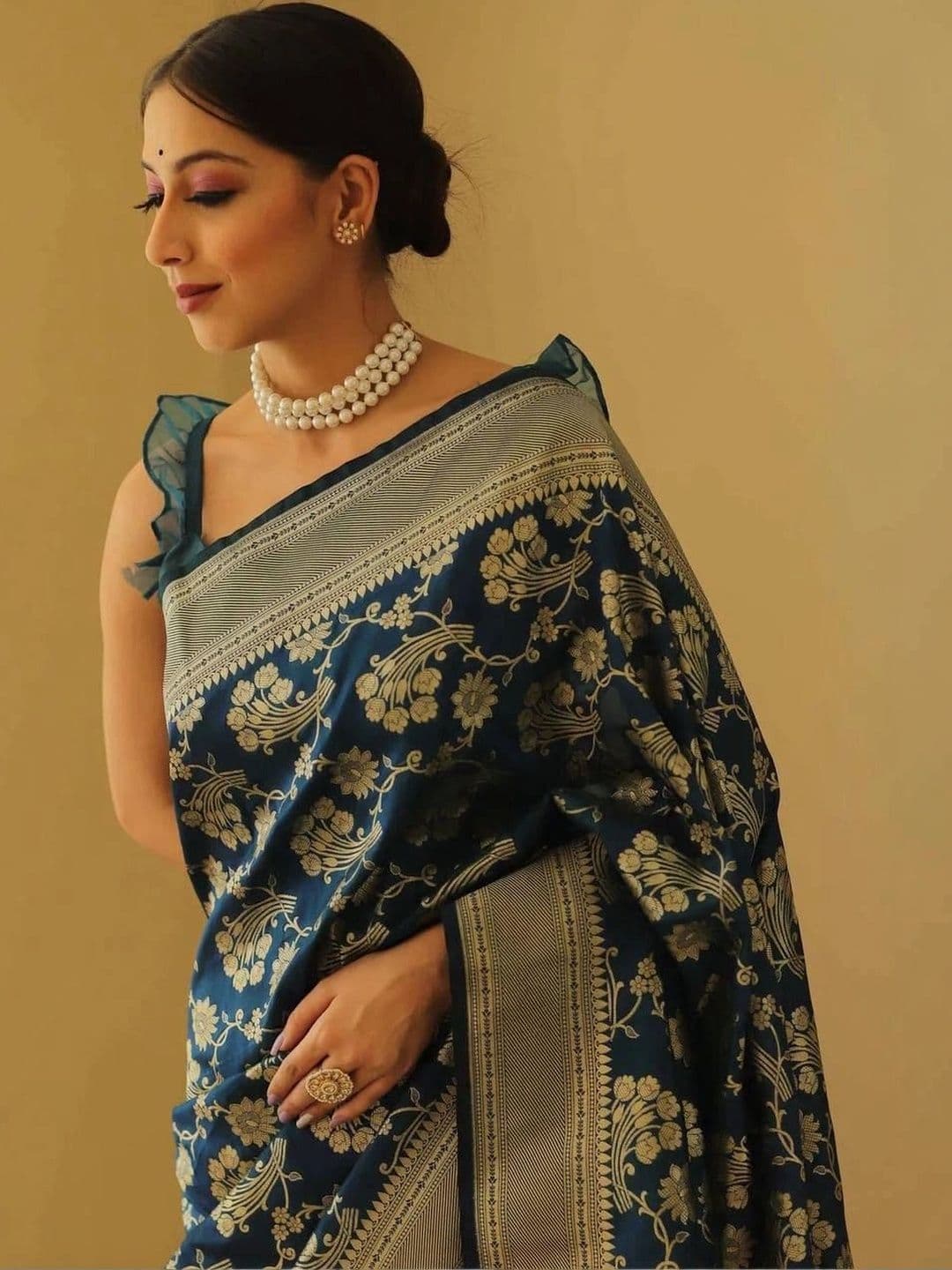 revika Woven Design Zari Art Silk Designer Kanjeevaram Saree thumbnail 5
