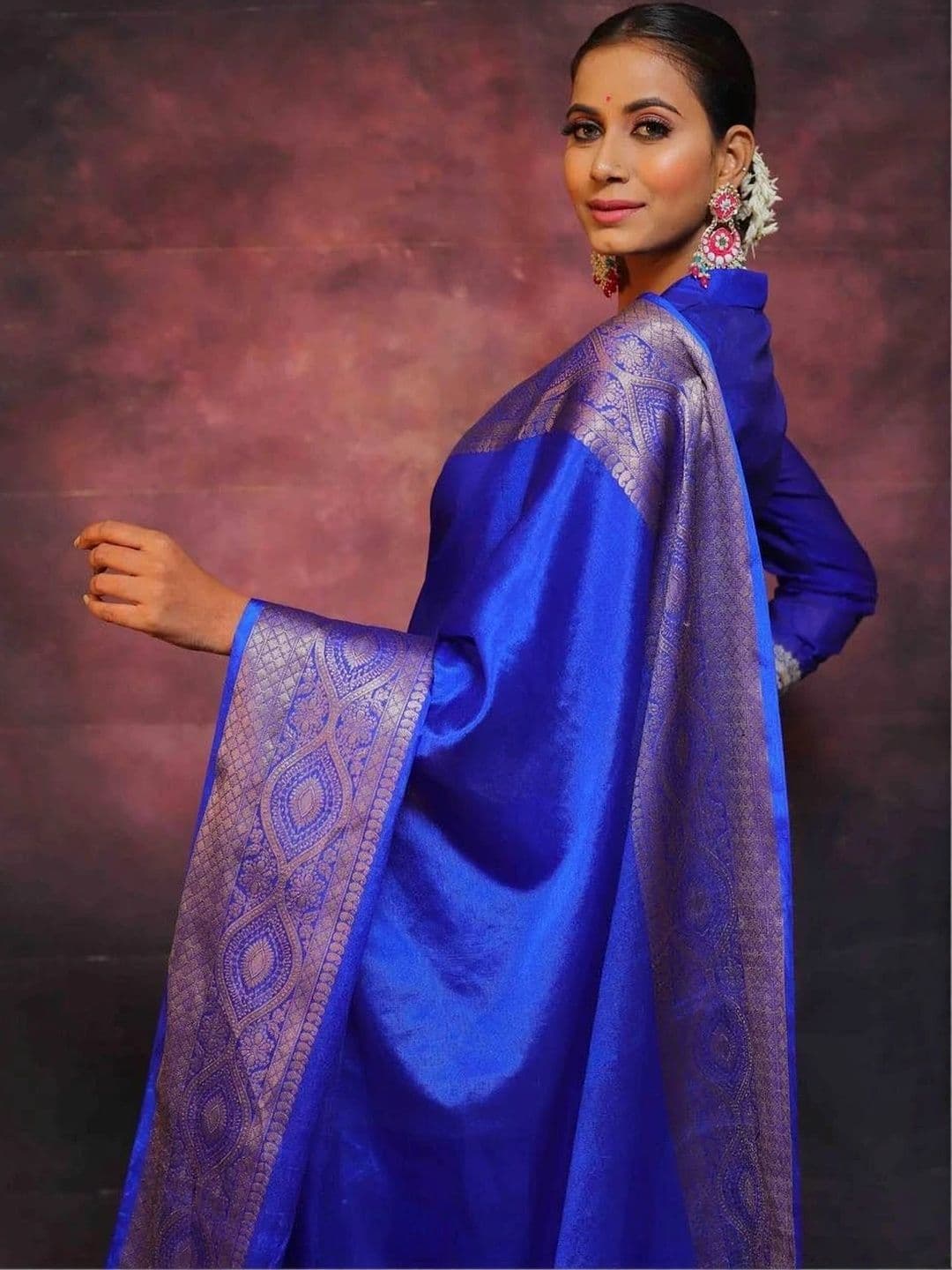 revika Woven Design Zari Art Silk Designer Kanjeevaram Saree thumbnail 3