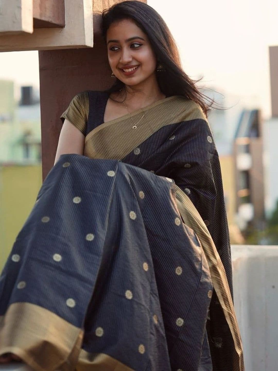 revika Striped Zari Art Silk Designer Kanjeevaram Saree thumbnail 5