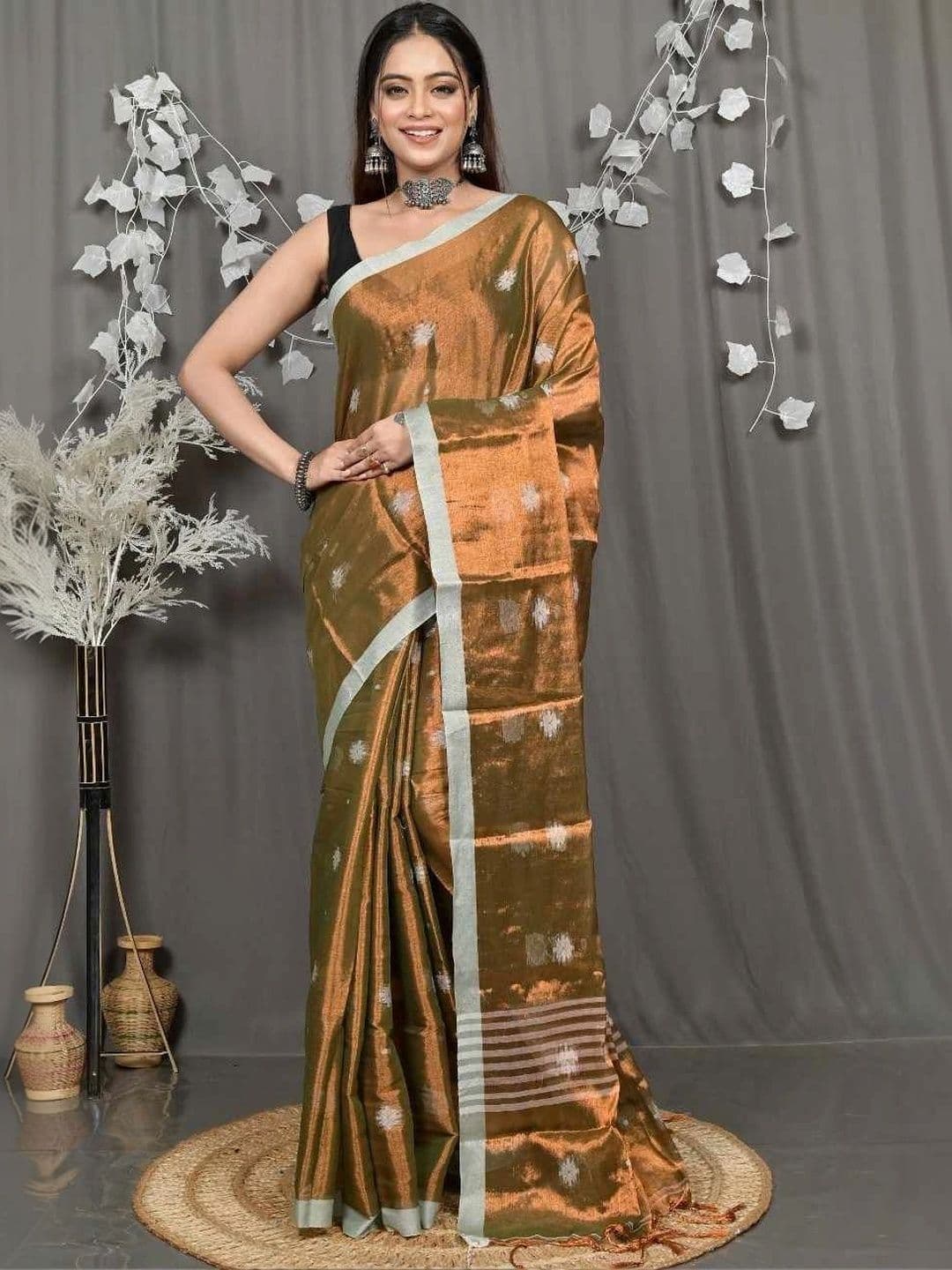 RoyBoni Women Design Pure Cotton Taant Saree - view 1