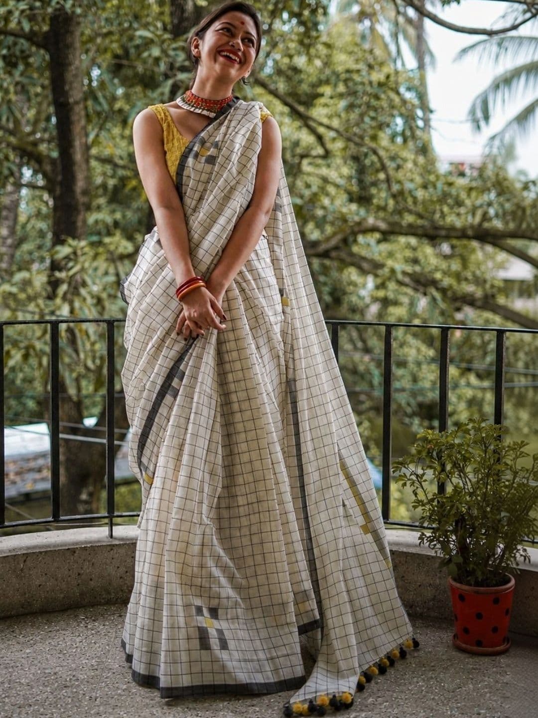 MISS WEARS Embellished Saree - view 1