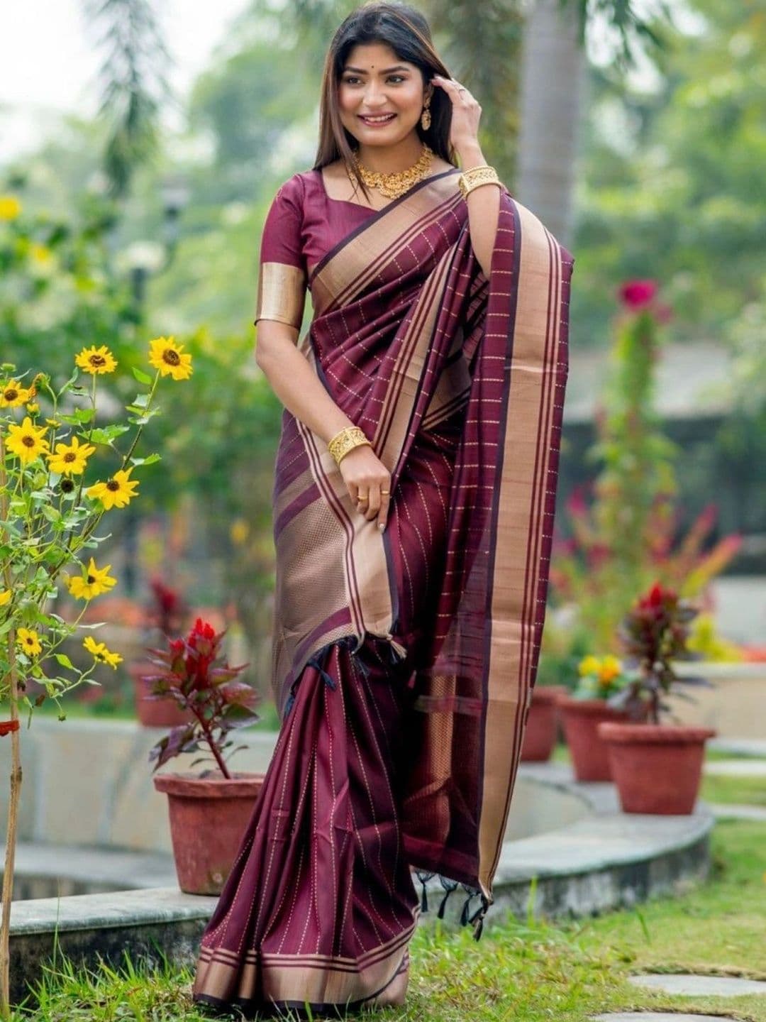 HERE&NOW Striped Zari Silk Blend Banarasi Saree - view 1