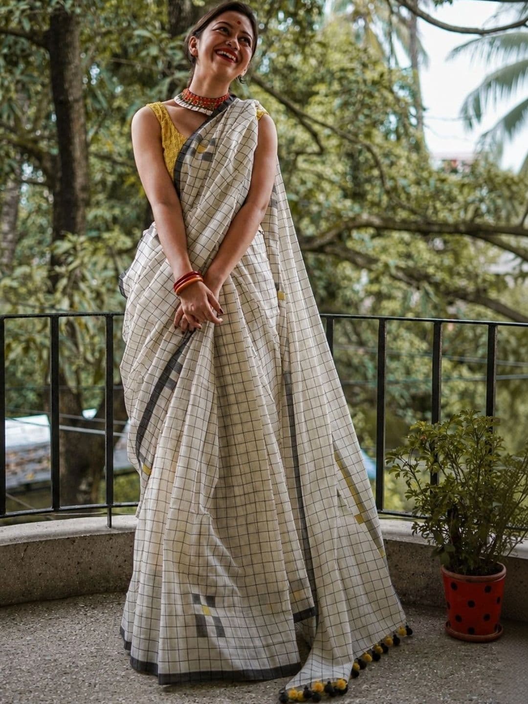MRSWEARS Women Embellished Saree - view 1