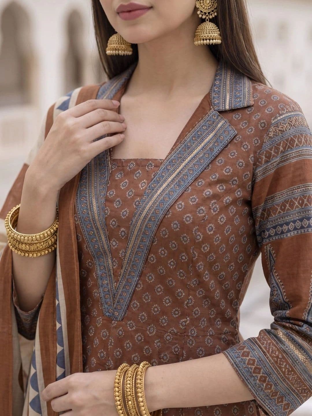 Laasika Women Ethnic Motifs Printed Regular Kurta with Palazzos & With Dupatta thumbnail 5