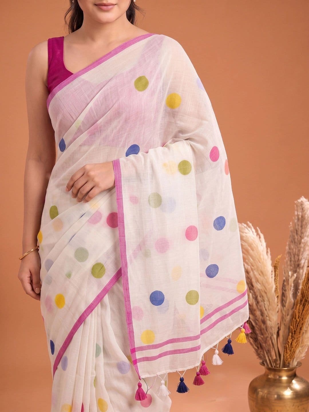 Aparna Polka Dot Pure Cotton Saree thumbnail 4