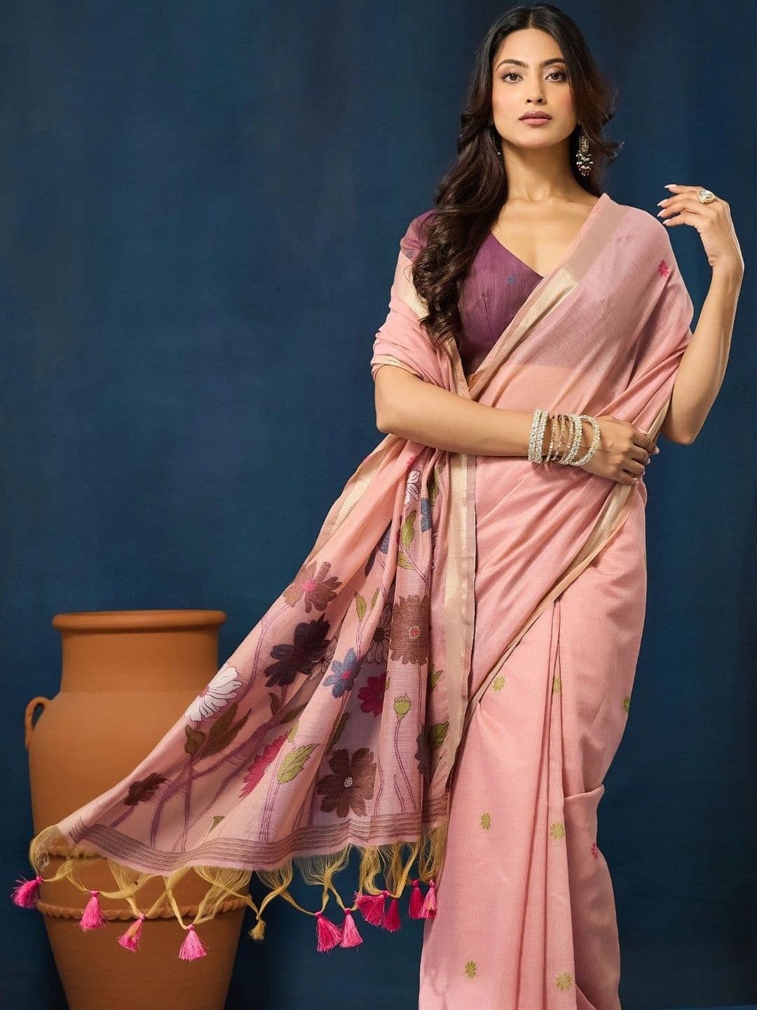 kasee Floral Silk Blend Designer Saree thumbnail 5