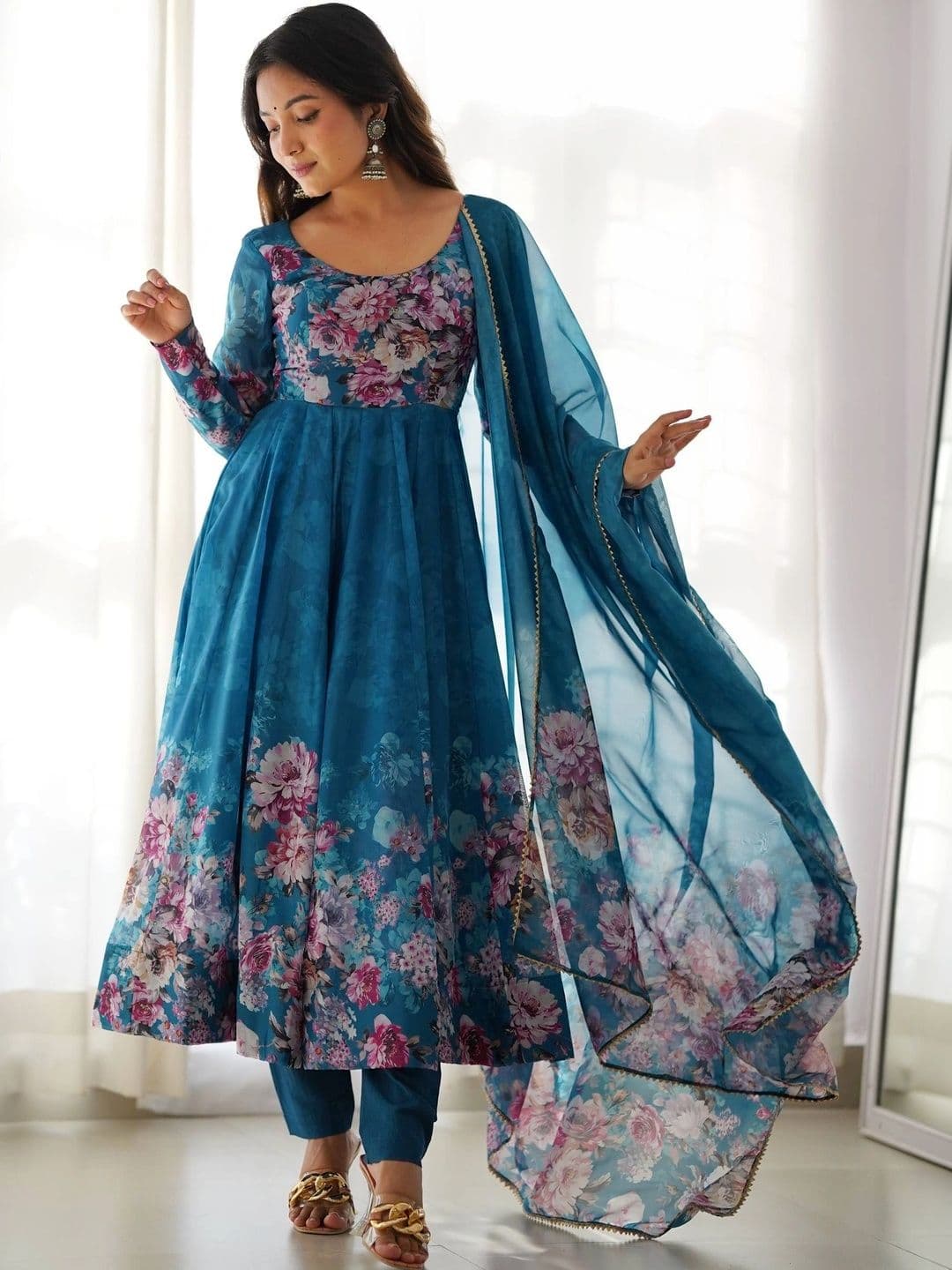 SAJAVAT ETHENIC WEAR Women Floral Printed Regular Kurta with Trousers & With Dupatta thumbnail 3