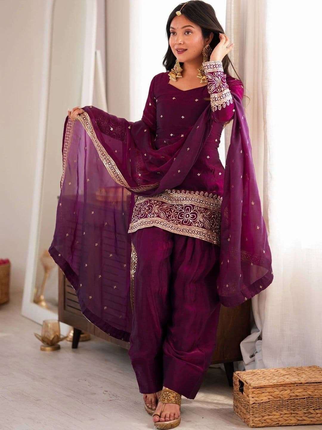 SAJAVAT ETHENIC WEAR Women Ethnic Motifs Embroidered Regular Kurta with Patiala & With Dupatta thumbnail 6