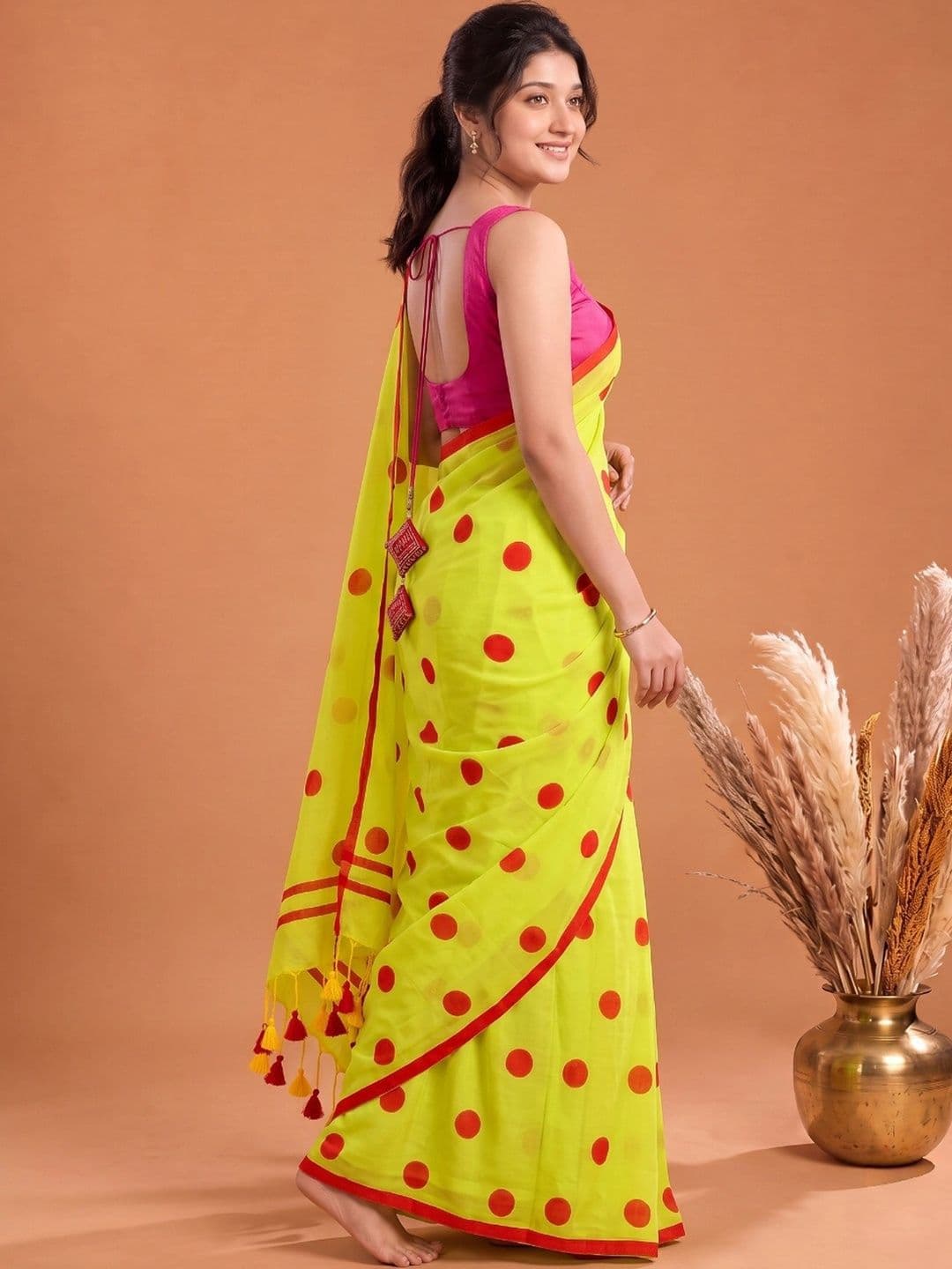 Aparna Polka Dot Pure Cotton Saree thumbnail 2