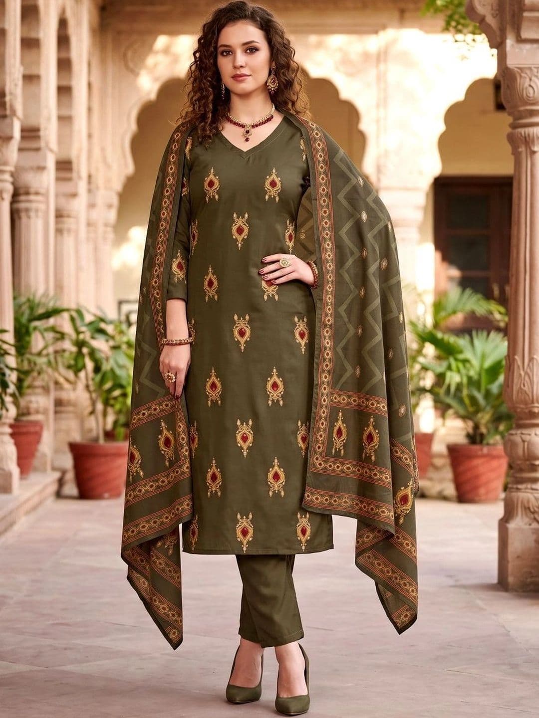 Laasika Women Ethnic Motifs Printed Regular Kurta with Trousers & With Dupatta - view 1