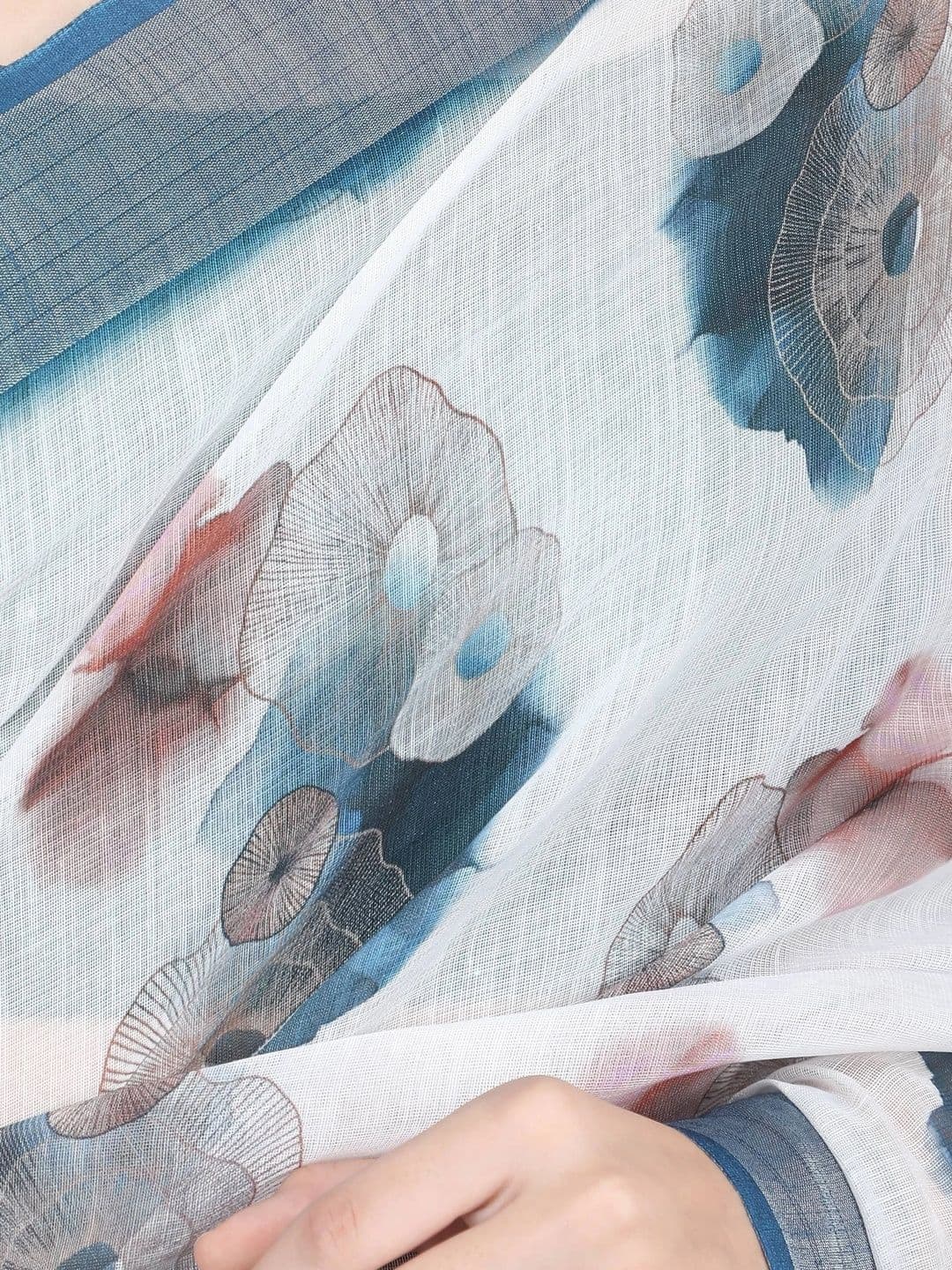 Tantvi By Prakuviri Floral Linen Blend Saree thumbnail 2