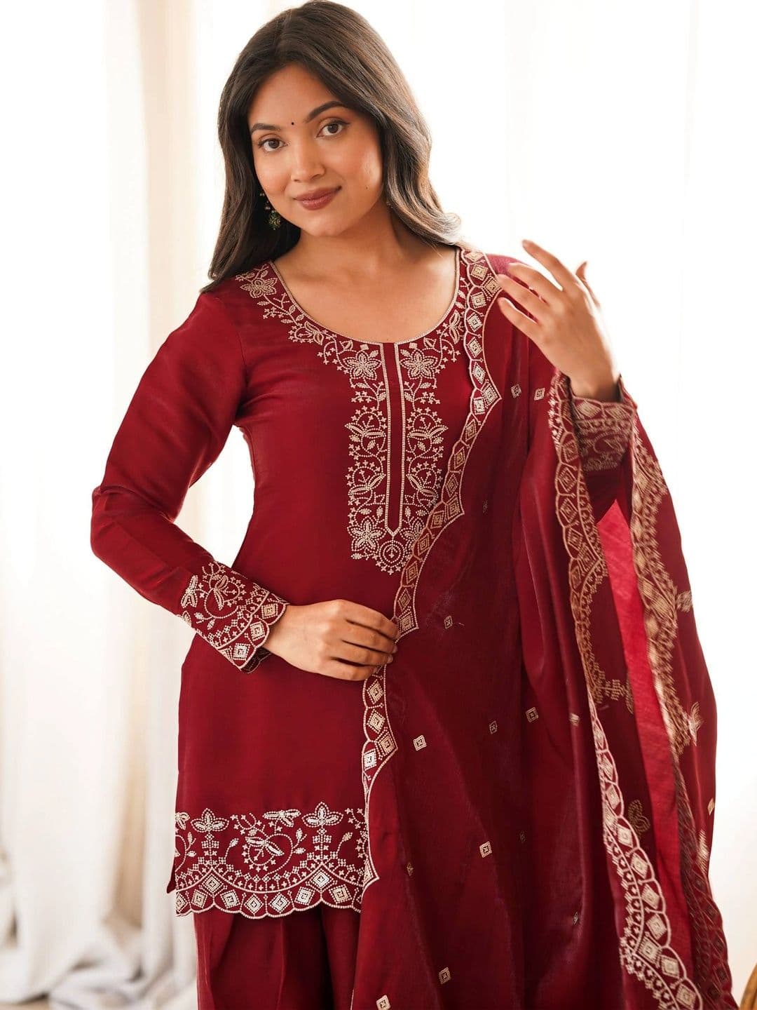 SAJAVAT ETHENIC WEAR Women Ethnic Motifs Embroidered Regular Thread Work Kurta with Patiala & With Dupatta thumbnail 2