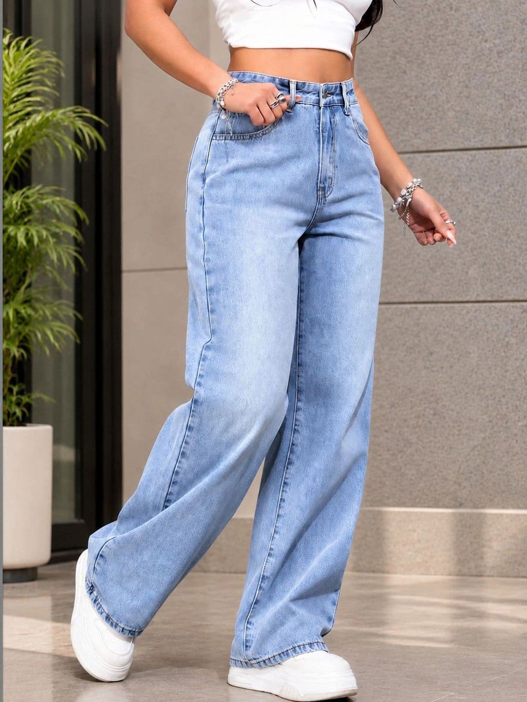 DENIMLOOK Women Flared High-Rise Light Fade Jeans thumbnail 2