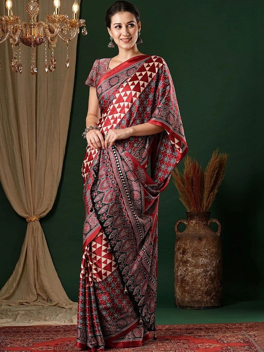 NKV Floral Mirror Work Silk Blend Heavy Work Mysore Silk Saree thumbnail 6