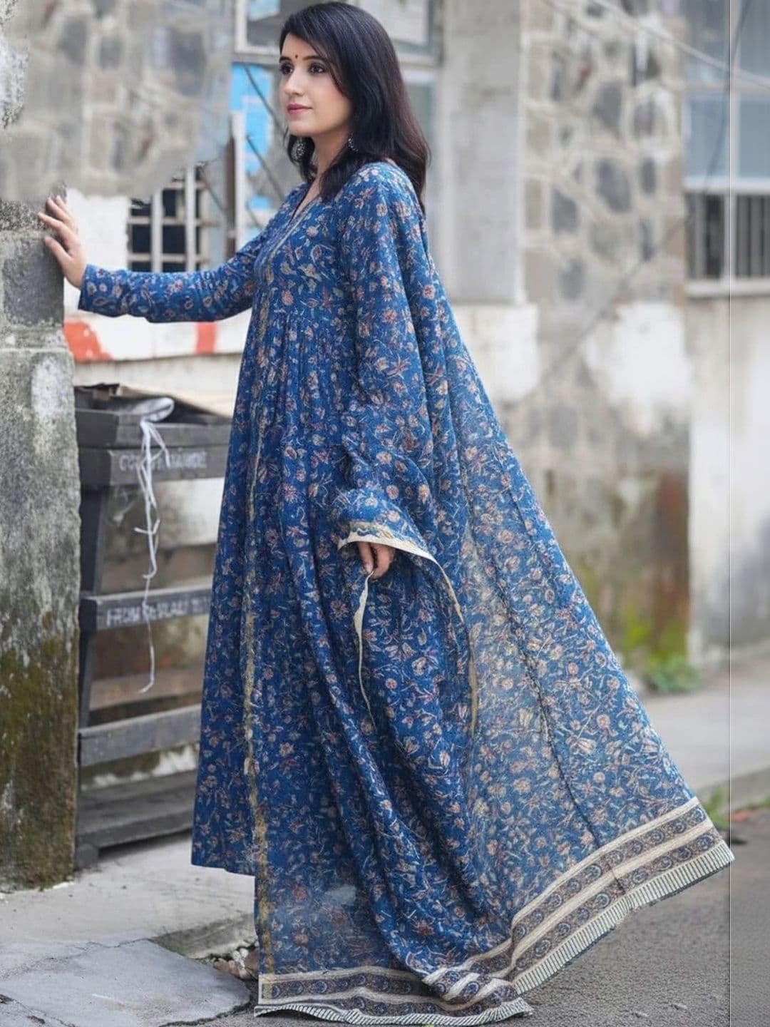 all about you Women Floral Printed Empire Kurta with Trousers & Dupatta thumbnail 3