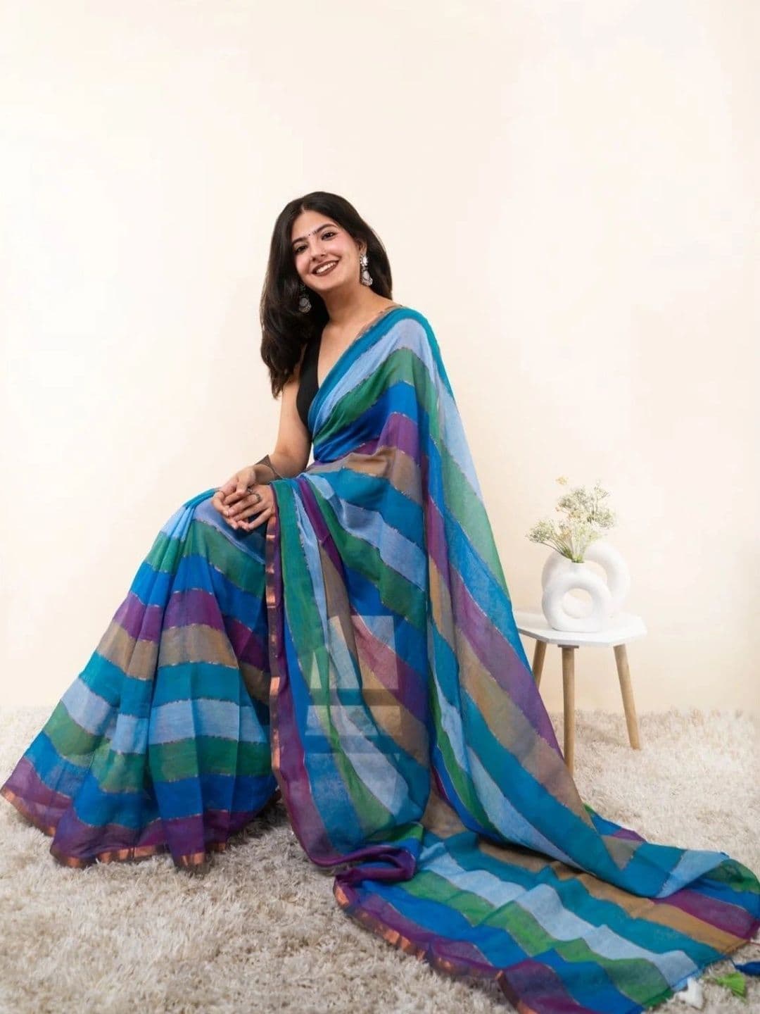 MRSWEARS Striped Saree thumbnail 5