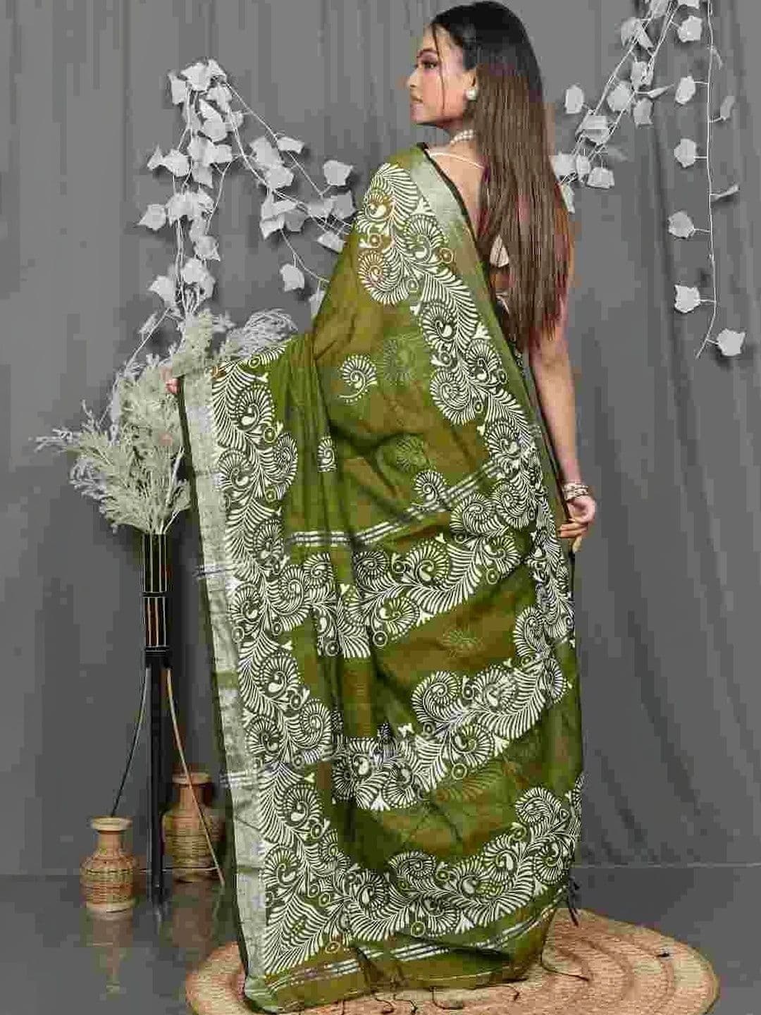 RoyBoni Women Pure Cotton Taant Saree thumbnail 2