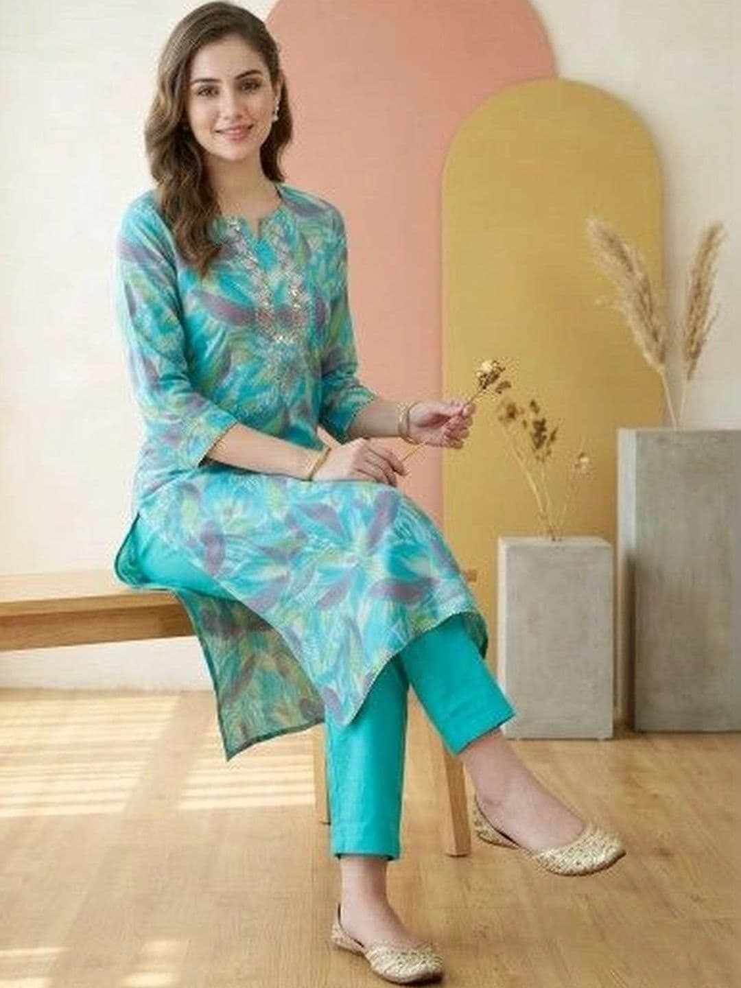 Sangria Women Floral Printed Regular Thread Work Kurta with Trousers thumbnail 3