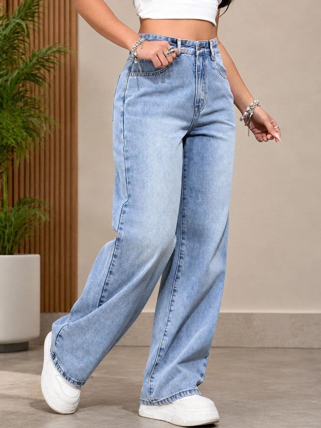DENIMLOOK Women High-Rise Light Fade Jeans thumbnail 5
