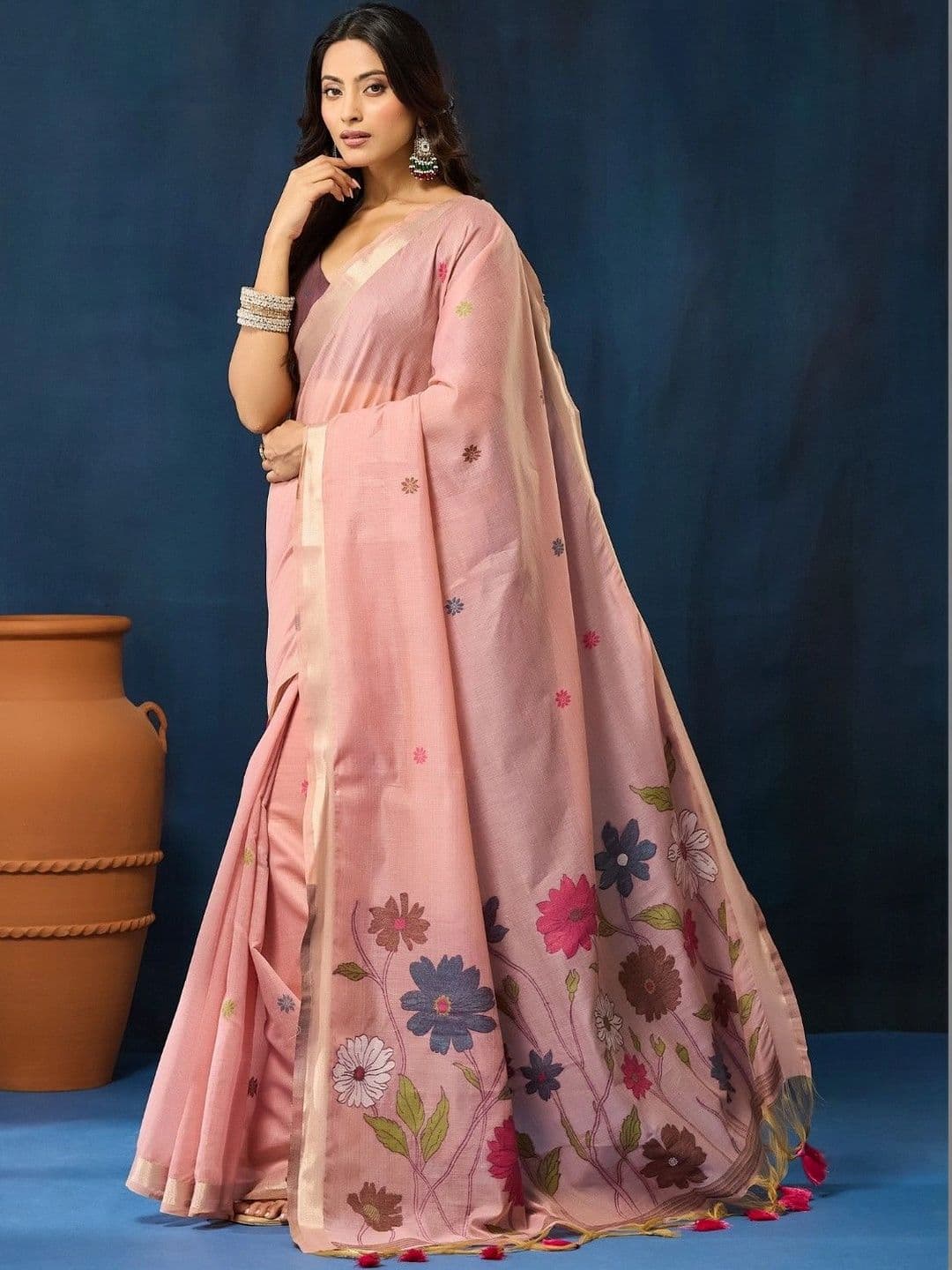 kasee Floral Silk Blend Designer Saree thumbnail 2