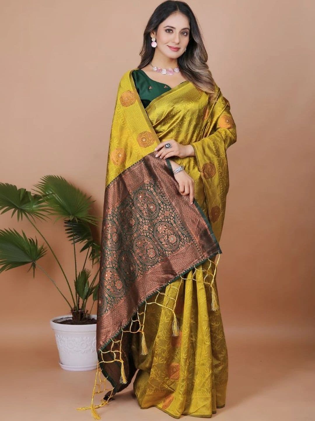 revika Paisley Zari Art Silk Designer Kanjeevaram Saree thumbnail 4