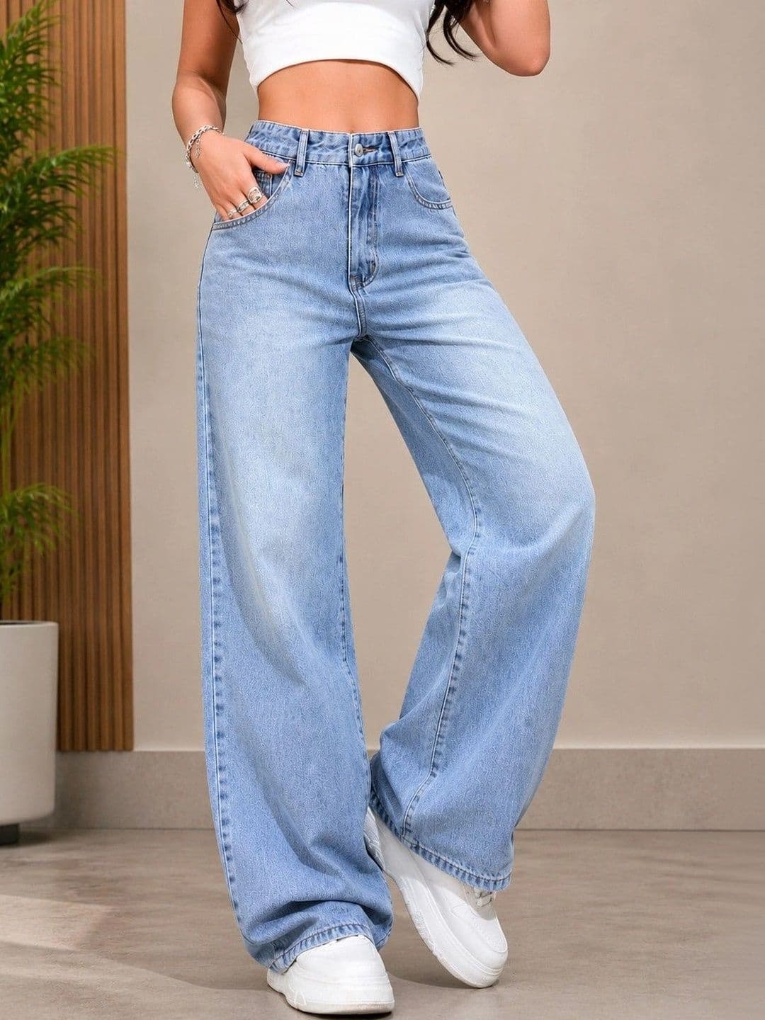 DENIMLOOK Women High-Rise Light Fade Jeans thumbnail 2