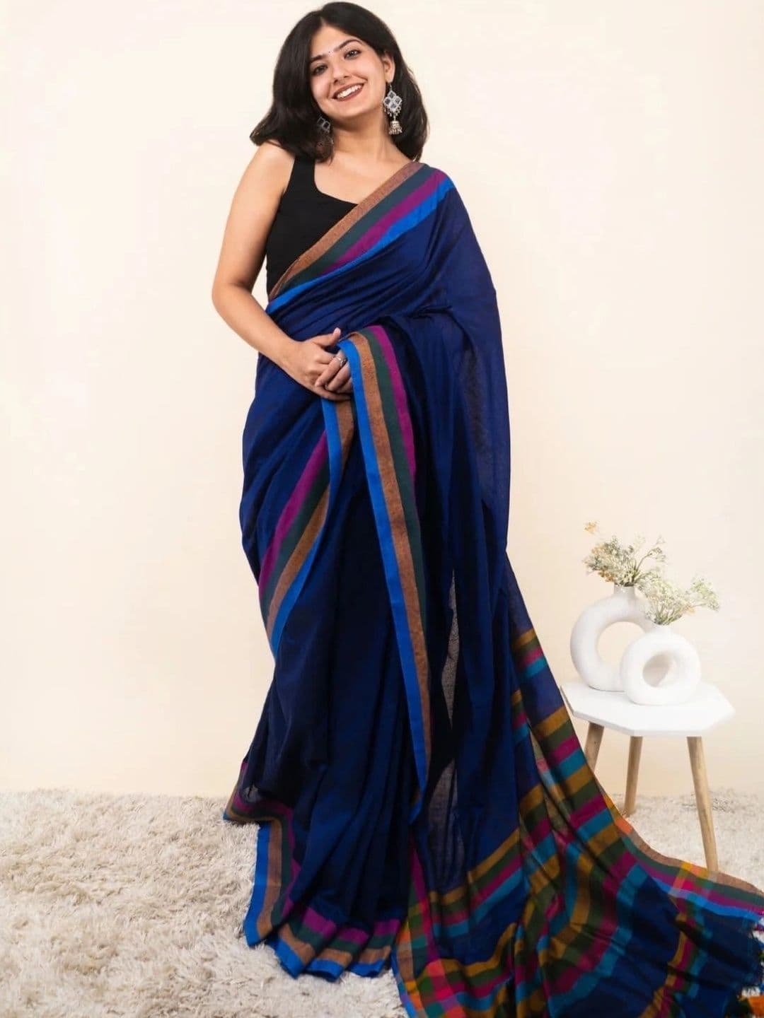 MRSWEARS Striped Saree thumbnail 4