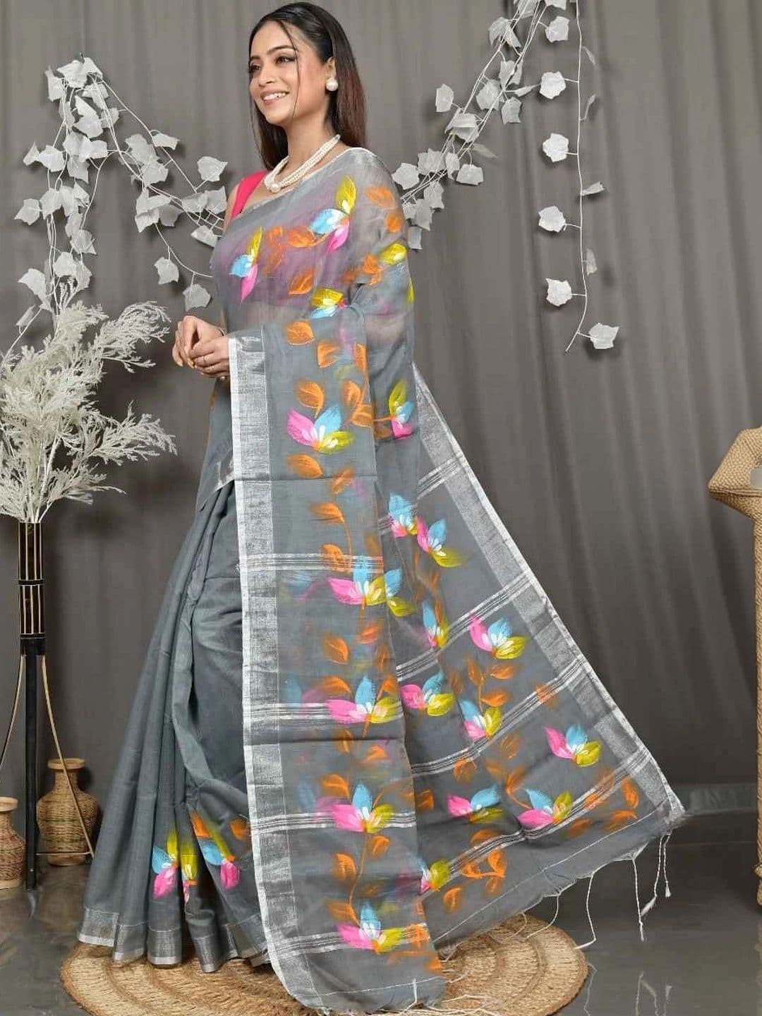 RoyBoni Pure Cotton Taant Saree thumbnail 4