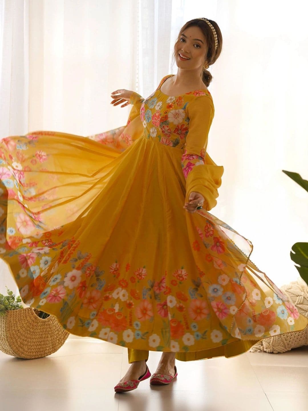SAJAVAT ETHENIC WEAR Women Floral Printed Empire Kurta with Trousers & With Dupatta thumbnail 4