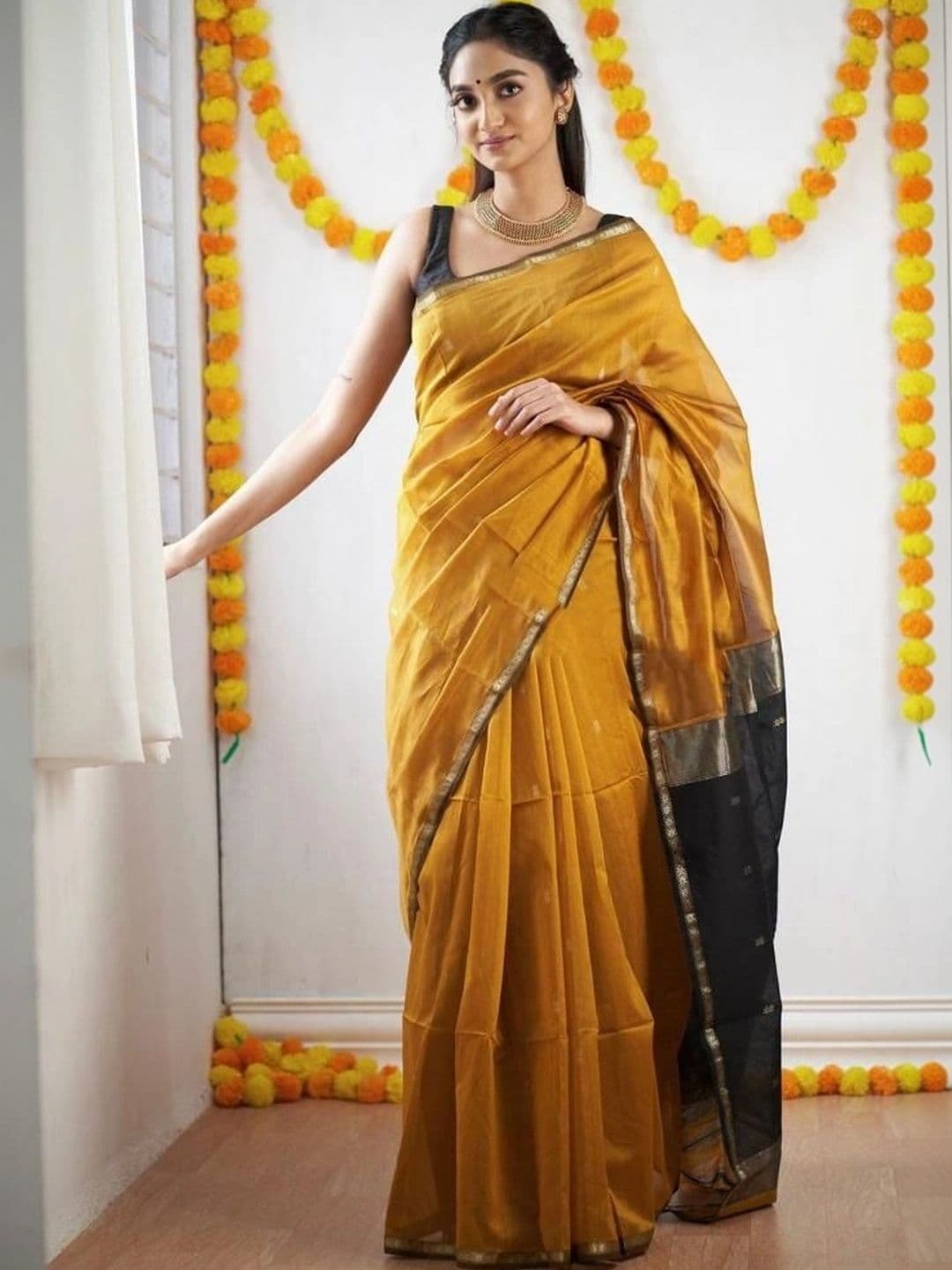 Mitera Floral Zari Silk Blend Banarasi Saree - view 1