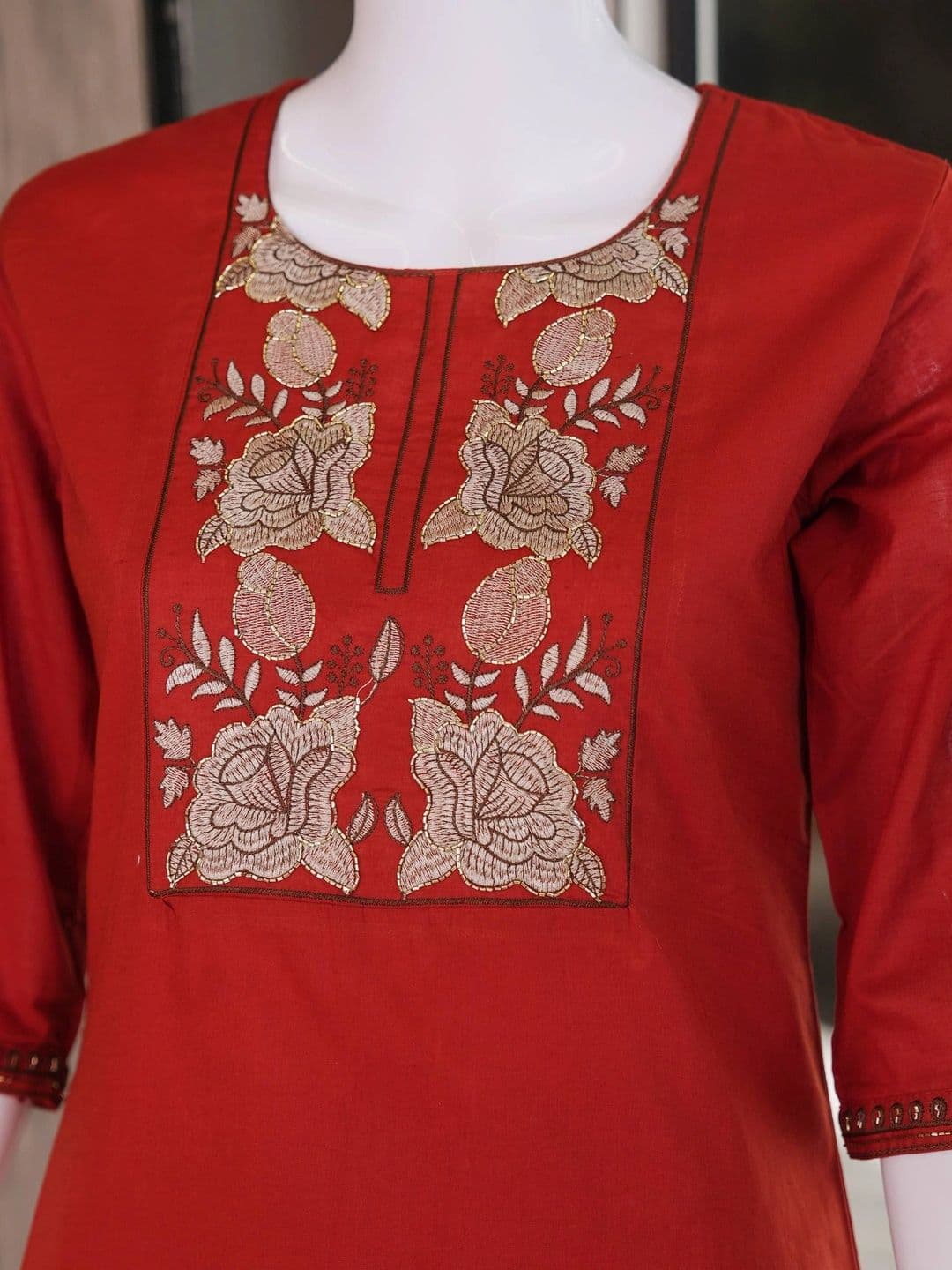 VASTRAHOUSE Women Ethnic Motifs Embroidered Regular Thread Work Kurta with Palazzos thumbnail 5