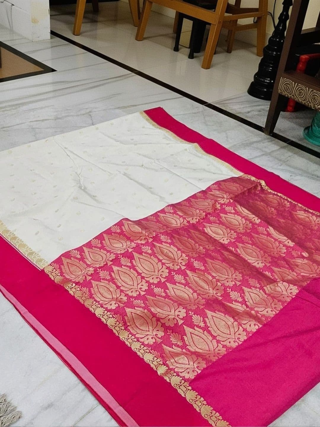 Silk Loomluxe Woven Design Zari Art Silk Saree thumbnail 3
