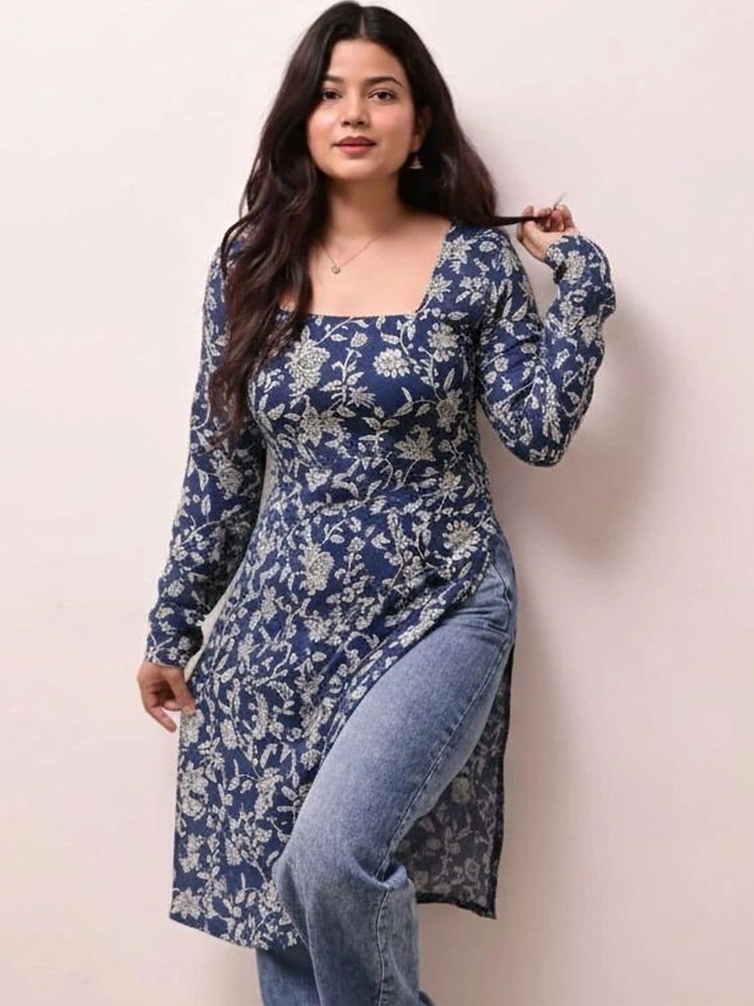Shree Ramkrishna Fab Women Floral Printed Floral Kurta - view 1
