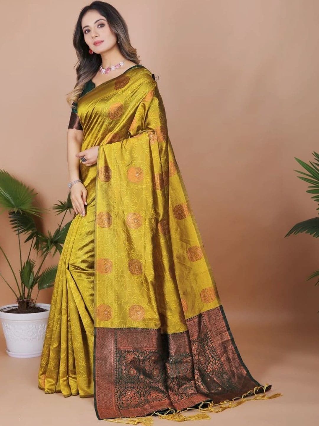 revika Paisley Zari Art Silk Designer Kanjeevaram Saree thumbnail 2