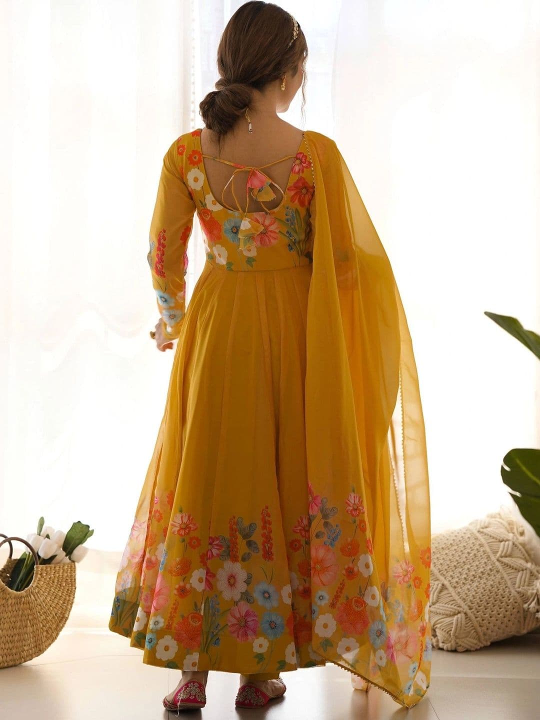 SAJAVAT ETHENIC WEAR Women Floral Printed Empire Kurta with Trousers & With Dupatta thumbnail 5