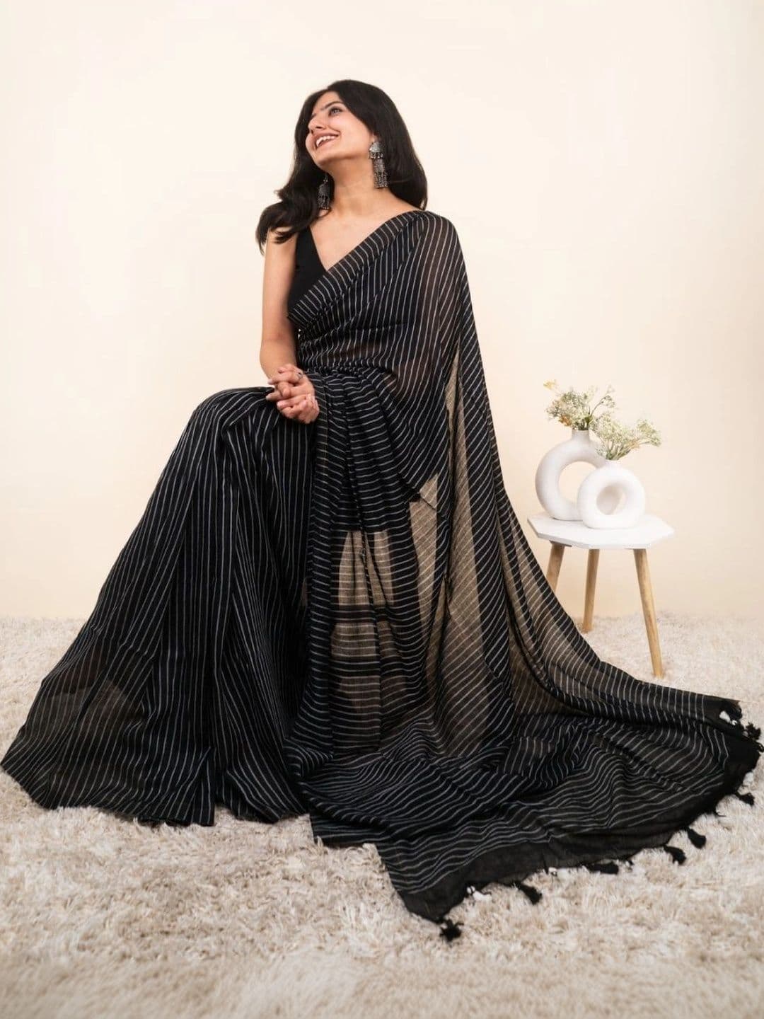 MRSWEARS Striped Saree thumbnail 2