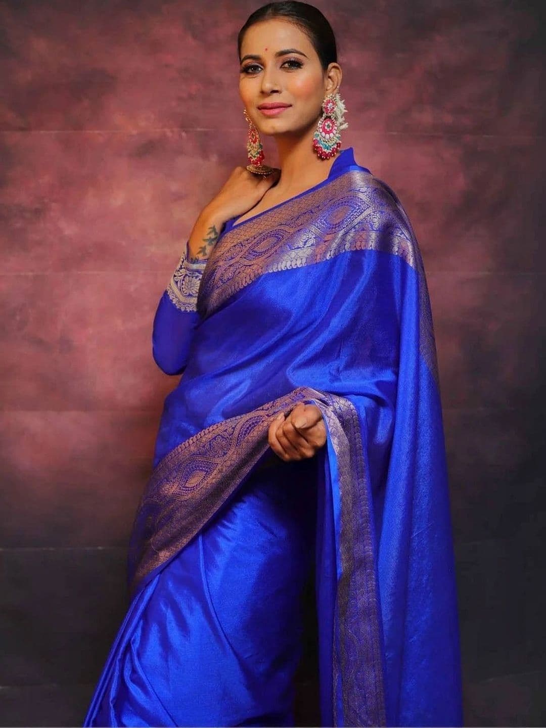 revika Woven Design Zari Art Silk Designer Kanjeevaram Saree thumbnail 2