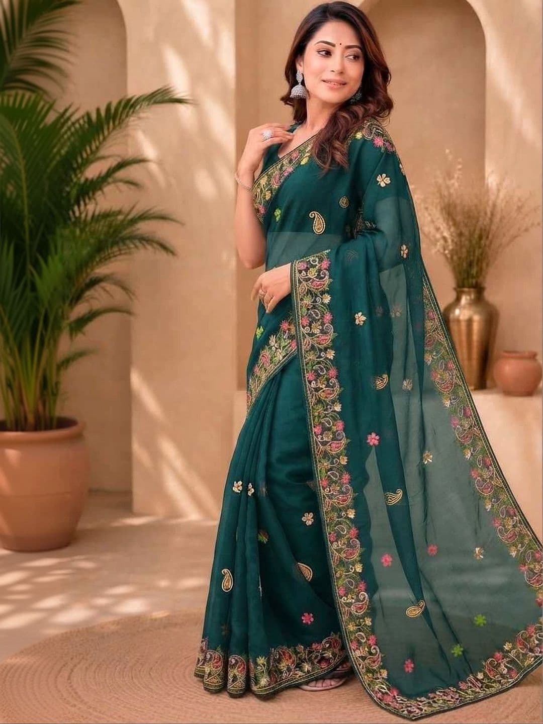 akhodalkrp Floral Embroidered Net Saree thumbnail 3