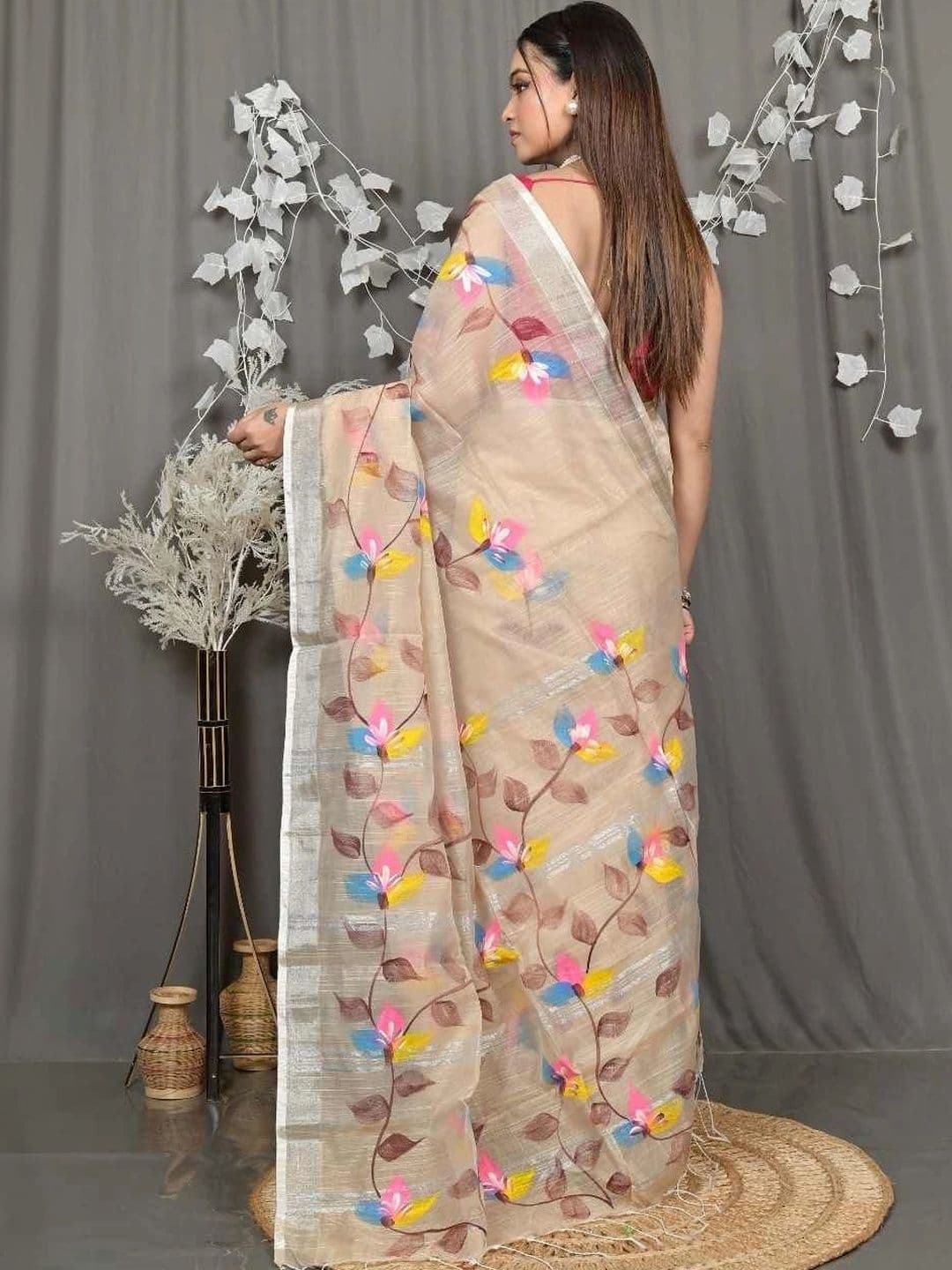 RoyBoni Women Floral Pure Cotton Taant Saree thumbnail 4